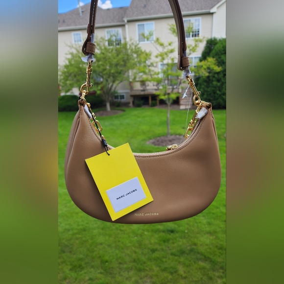 The J Marc Curve Shoulder Bag - Picture 11 of 15